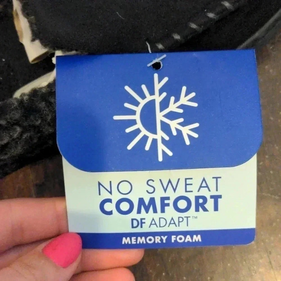 DEARFOAMS ELI MICROSUEDE MOCCASIN - Picture 6 of 9